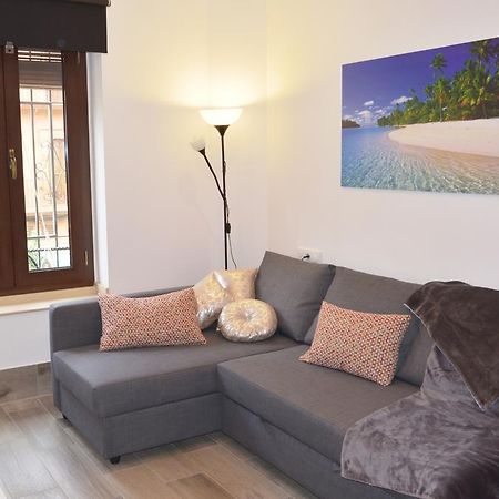 Apartamento San Jacinto Sevilla Dış mekan fotoğraf