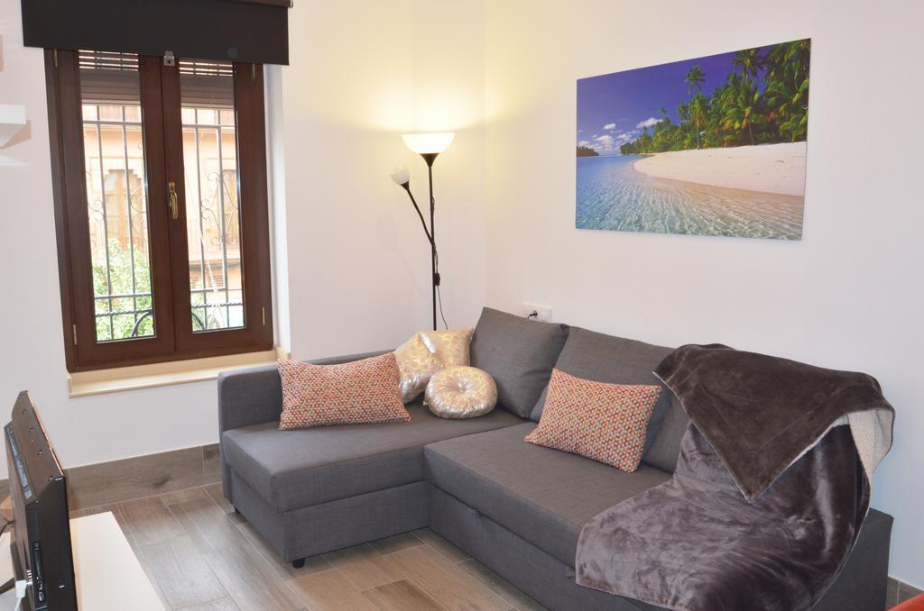 Apartamento San Jacinto Sevilla Dış mekan fotoğraf